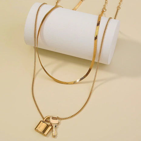 Multi-layer Valentine Lock Necklace, personalized metal diy multi-layer necklace, cross-border jewelry woman