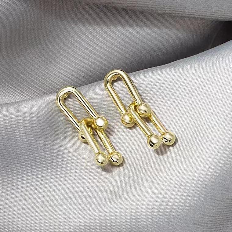 18K Gold Horseshoe Stud Earrings