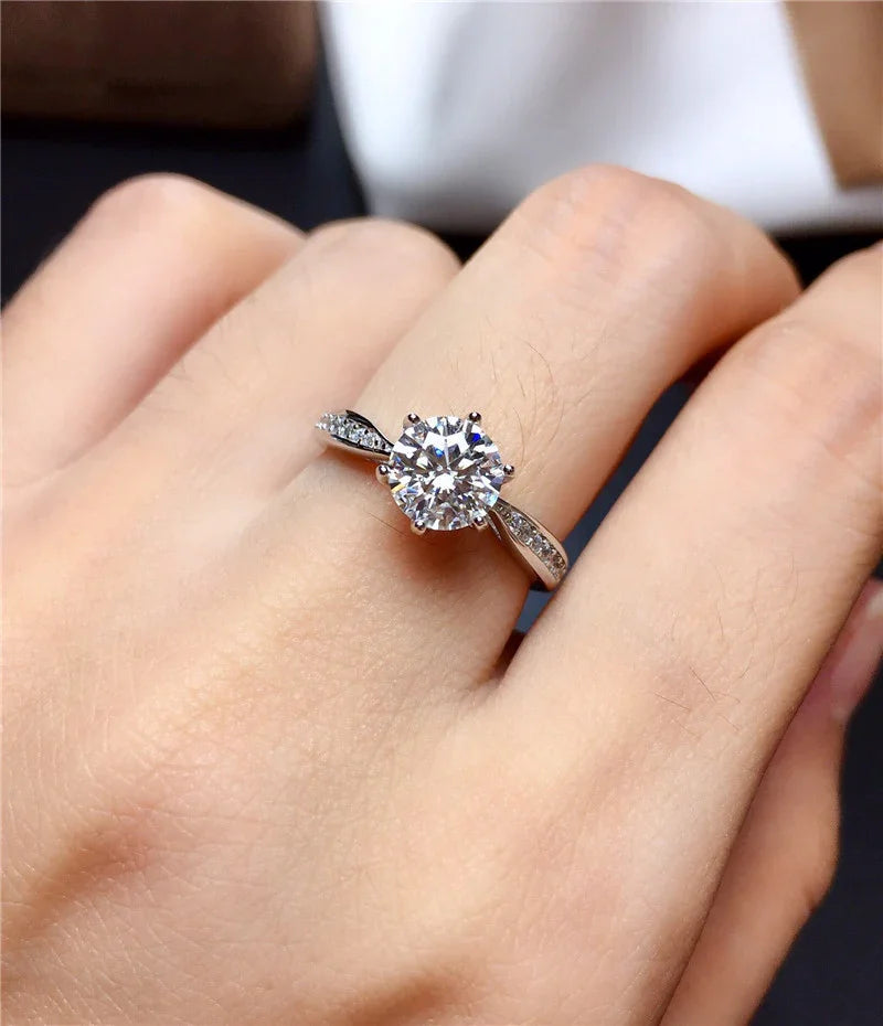 18K Gold Moissanite Engagement Ring